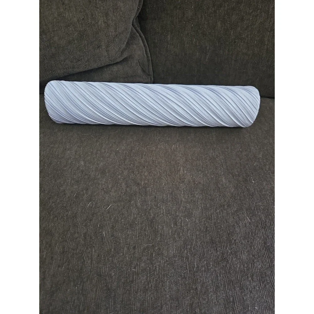 White Baggette Clutch Silver Snap Close Formal Date Night Prom Wedding - Picture 5 of 6